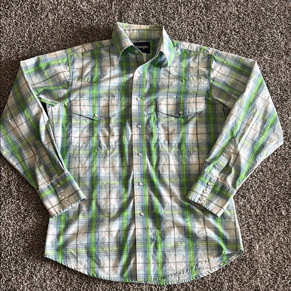 Wrangler Green and White Casual Button Down Shirt